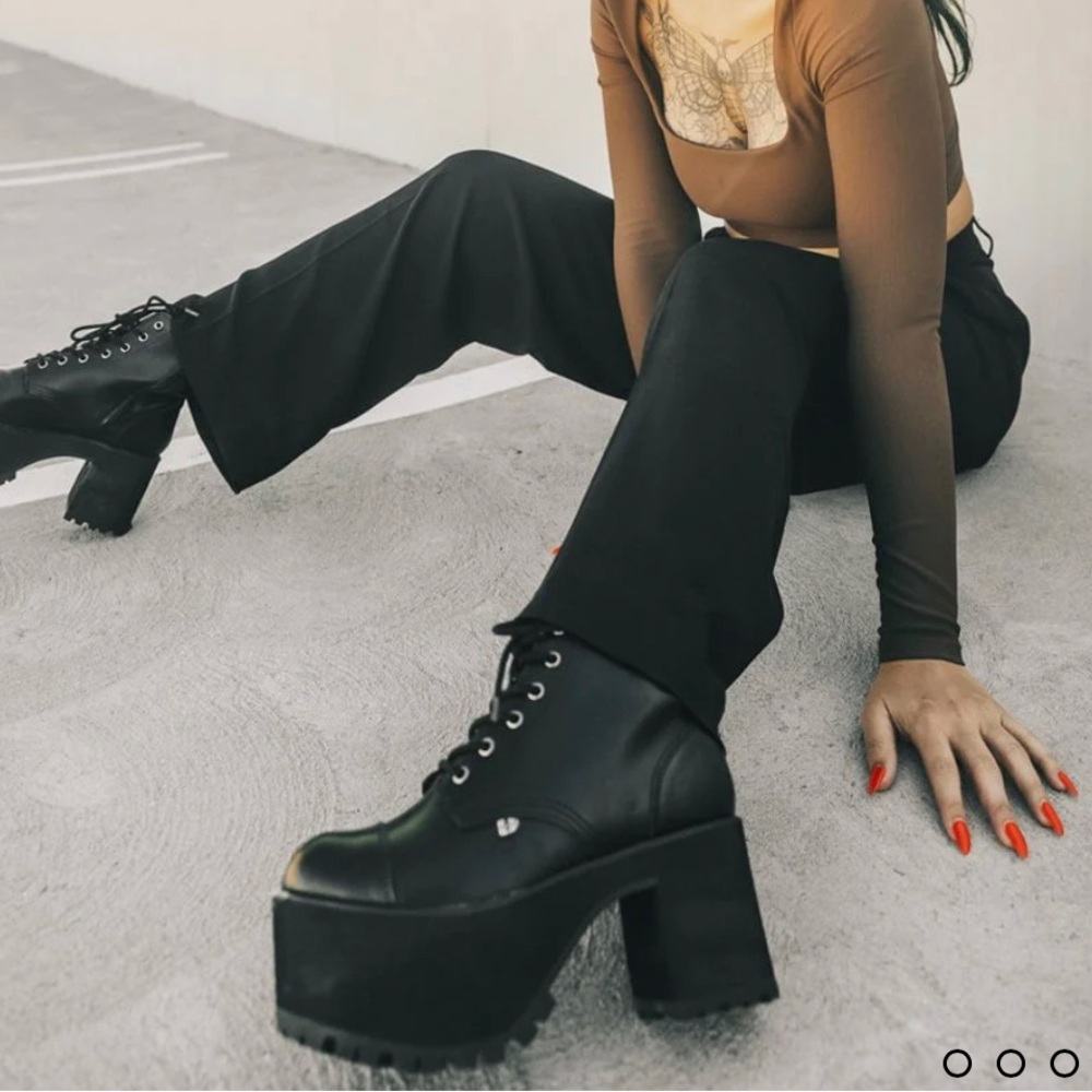 TUK Platform Boots